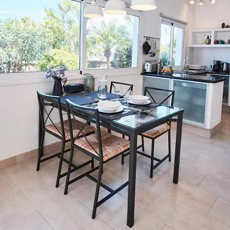 Casa Blanca - Well-Kept Flat With Great Sea View *