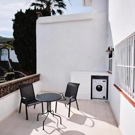 Casa Blanca - Well-Kept Flat With Great Sea View Apartman