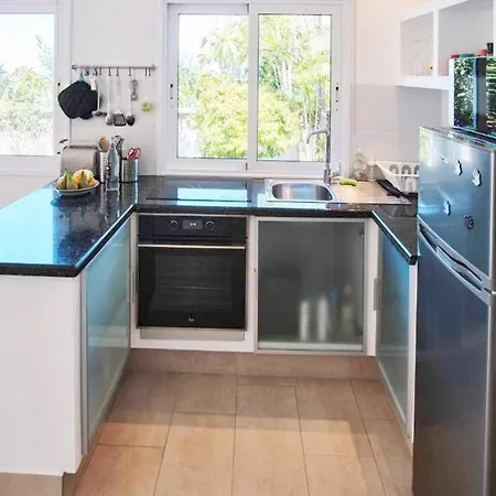 Casa Blanca - Well-Kept Flat With Great Sea View