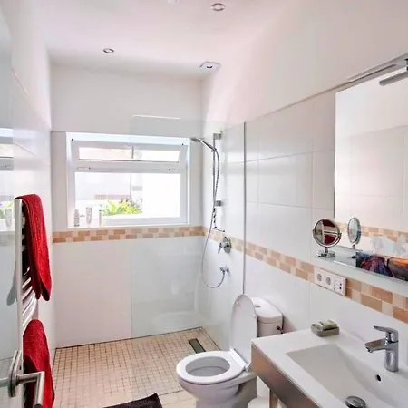 Casa Blanca - Well-Kept Flat With Great Sea View *
